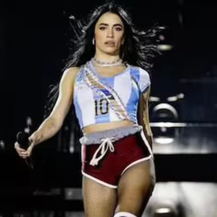 Lali cantó “Vencedores vencidos” de Los Redondos en su show en Vélez