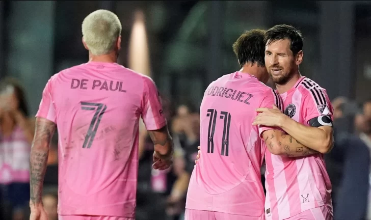 “Toto” Avilés celebró desde el banco el triunfo del Inter, con el doblete y asistencia de Messi