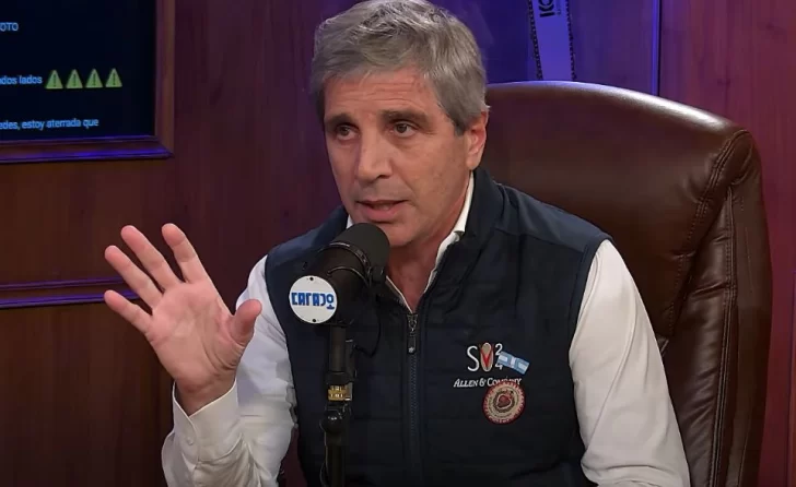 Luis Caputo, sobre el programa económico: “Vamos a vender hasta el último dólar en el techo de la banda”