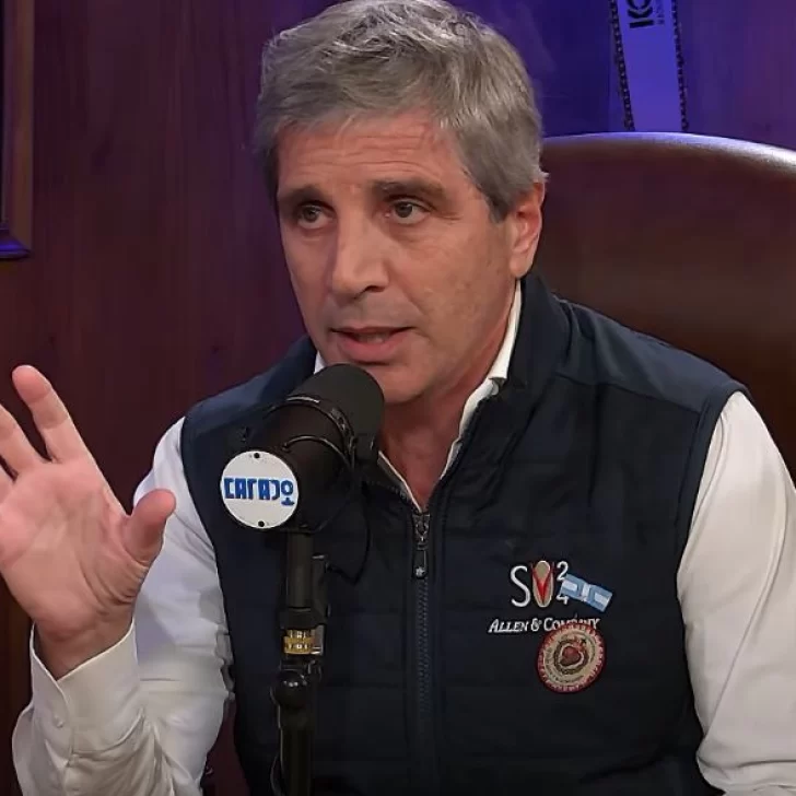 Luis Caputo, sobre el programa económico: “Vamos a vender hasta el último dólar en el techo de la banda”