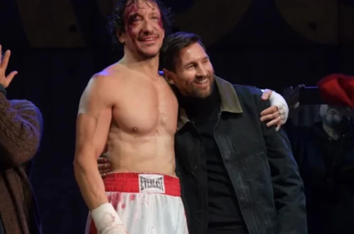 Lionel Messi sorprendió en el teatro y fue a ver la obra Rocky de Nico Vázquez