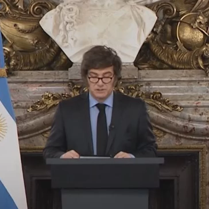 Javier Milei en cadena nacional: “85% del presupuesto destinado a educación, salud y jubilaciones” Javier Milei en cadena nacional: “85% del presupuesto destinado a educación, salud y jubilaciones”