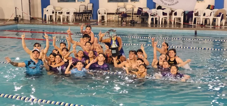 La Escuela Flipper de El Calafate ganó la tercera fecha de natación en Piedra Buena