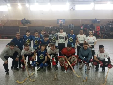 El Glaciar Patín Hockey de El Calafate juega el primer Torneo nacional en Tres Arroyos El Glaciar Patín Hockey de El Calafate juega el primer Torneo nacional en Tres Arroyos