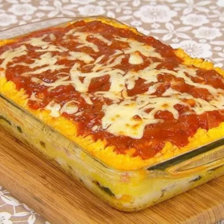Pastel de polenta gratinado: receta tradicional y alternativa al clásico de papas Pastel de polenta gratinado: receta tradicional y alternativa al clásico de papas