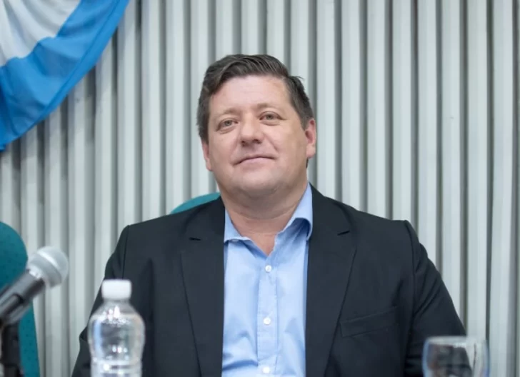 Pedro Luxen a La Opinión Austral: “Los diputados tenemos la obligación de no acatar el fallo del juez Bersanelli”