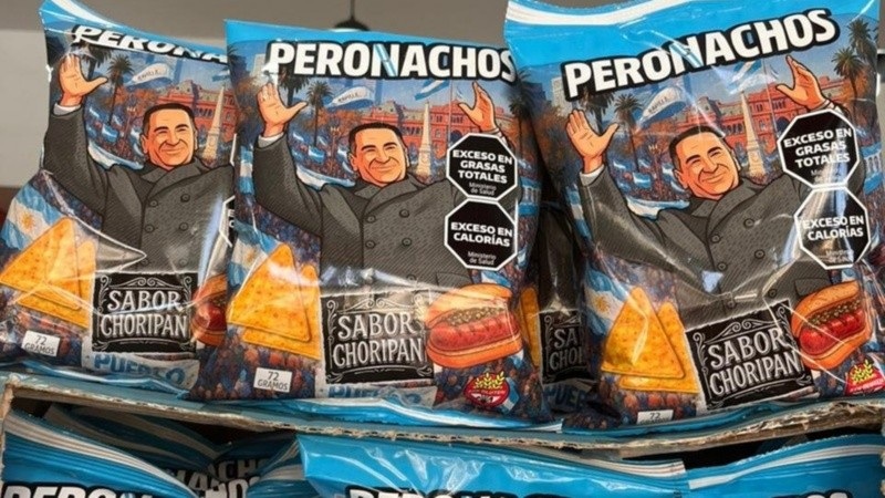  El snack sabor a choripán y con la imagen de Juan Domingo Perón fue creado por el santacruceño Rodrigo Posadas.