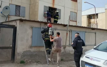 Rescataron a una mujer de 75 años que estaba encerrada hace un mes y en estado de abandono Rescataron a una mujer de 75 años que estaba encerrada hace un mes y en estado de abandono