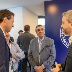 Santa Cruz presentó la licitación de diez áreas hidrocarburíferas estratégicas en la Expo AOG 2025