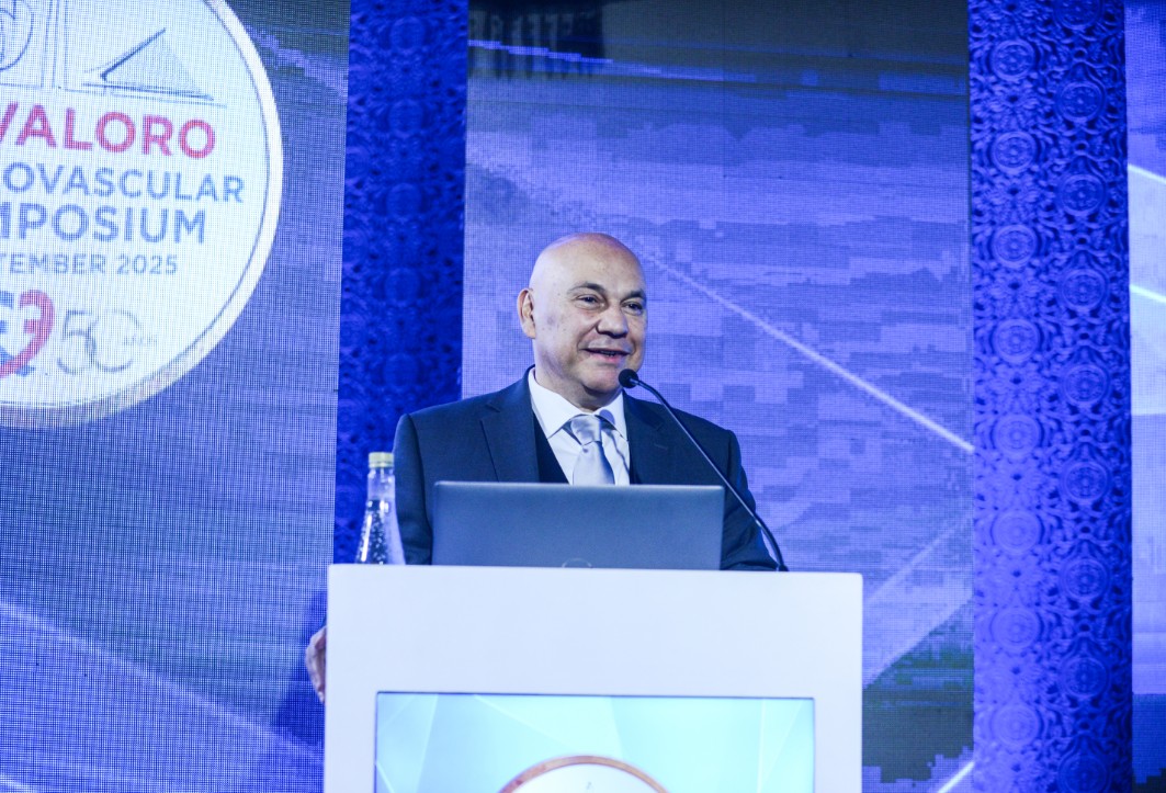  El contador Raúl Olmos, presidente del Grupo Olmos, destacó la importancia de la institución que integra la Red BASA. El evento tuvo ponencias y actividades de alto nivel. Fotos: Hernán Nersesian y Pablo Villán/ Crónica