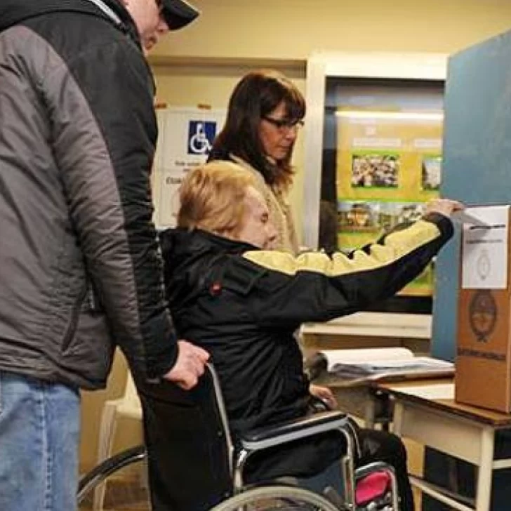 Voto accesible en las elecciones 2025: cómo funcionará la asistencia a personas con discapacidad