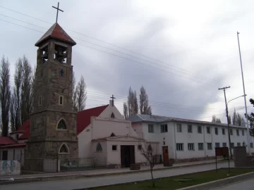 Fieles de Las Heras peregrinarán a Perito Moreno para atravesar una de las Puertas Santas del Jubileo Fieles de Las Heras peregrinarán a Perito Moreno para atravesar una de las Puertas Santas del Jubileo
