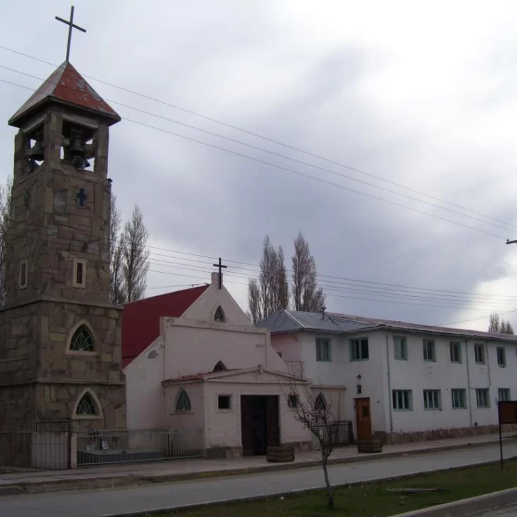 Fieles de Las Heras peregrinarán a Perito Moreno para atravesar una de las Puertas Santas del Jubileo Fieles de Las Heras peregrinarán a Perito Moreno para atravesar una de las Puertas Santas del Jubileo