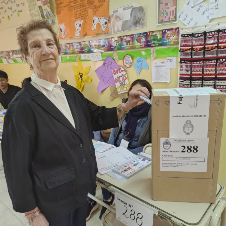 Amada García, 91 años, fue la primera cocinera del comedor de la Escuela N°3 y volvió a votar con alegría Amada García, 91 años, fue la primera cocinera del comedor de la Escuela N°3 y volvió a votar con alegría
