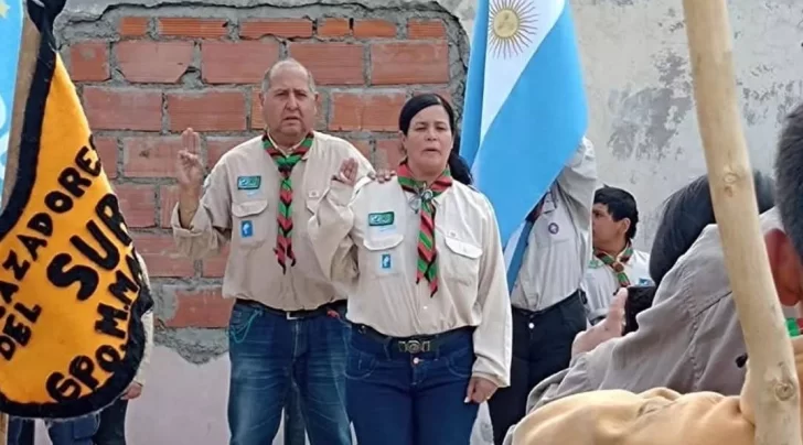 Homenaje y despedida a Julio Hinding y Carolina Gómez, queridos scouts de Río Gallegos, fallecidos en brutal choque
