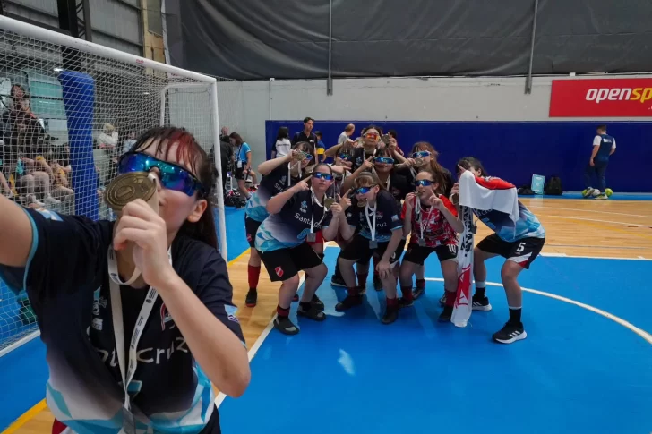 Santa Cruz campeón nacional en futsal femenino y cierre histórico en los Juegos Evita
