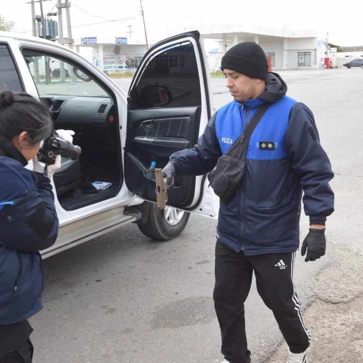 Tiroteo en la madrugada de Pico Truncado: tres demorados y un arma incautada Tiroteo en la madrugada de Pico Truncado: tres demorados y un arma incautada
