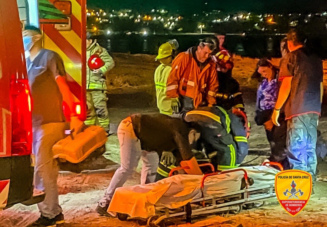 Una mujer ingresó a una laguna de Santa Cruz y fue hospitalizada por hipotermia