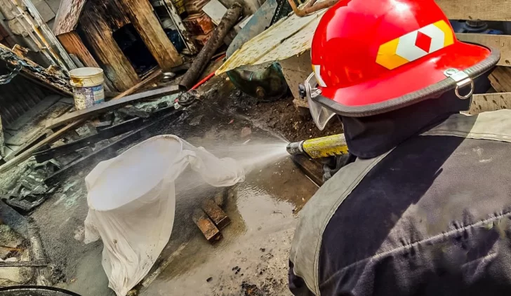 Provocó un principio de incendio cuando calentaba grasa en un disco de cocina