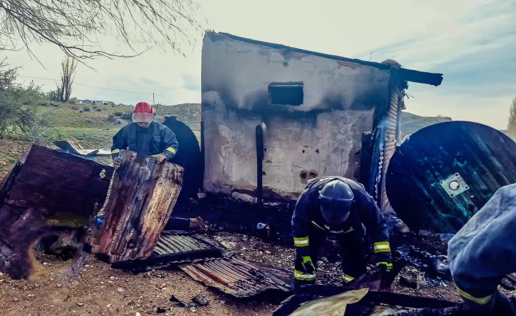 Incendio en un depósito rural de Piedra Buena: fue sofocado sin heridos