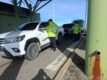 Seis conductores alcoholizados fueron demorados en los accesos a Río Gallegos durante un operativo Seis conductores alcoholizados fueron demorados en los accesos a Río Gallegos durante un operativo