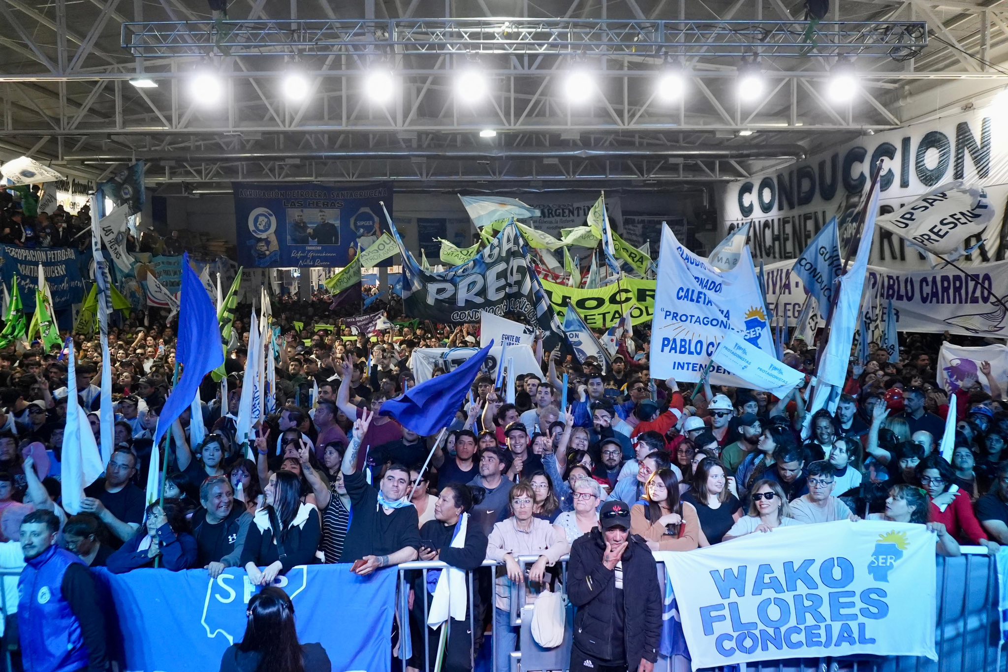  Multitudinario cierre de campaña en Pico Truncado. Foto: Gobierno de Santa Cruz.