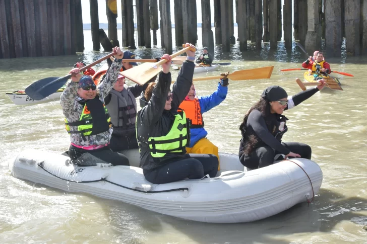 “Remamos por ella”: conmovedora 5ta edición de la Regata Rosa en homenaje a Paula Carrillo