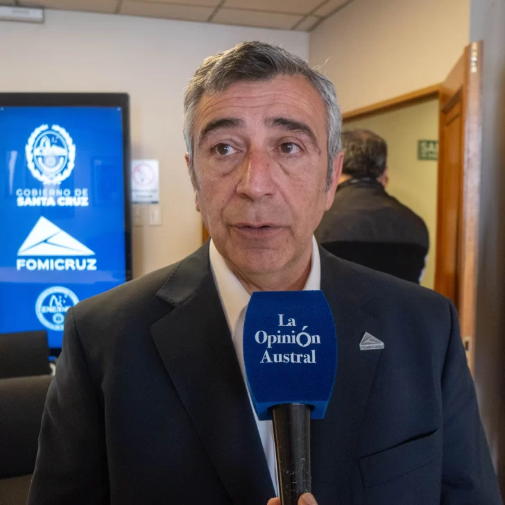 Jaime Álvarez destacó la “trascendental” inversión por más de 200 millones de dólares anuales en las áreas de Santa Cruz cedidas por YPF Jaime Álvarez destacó la “trascendental” inversión por más de 200 millones de dólares anuales en las áreas de Santa Cruz cedidas por YPF