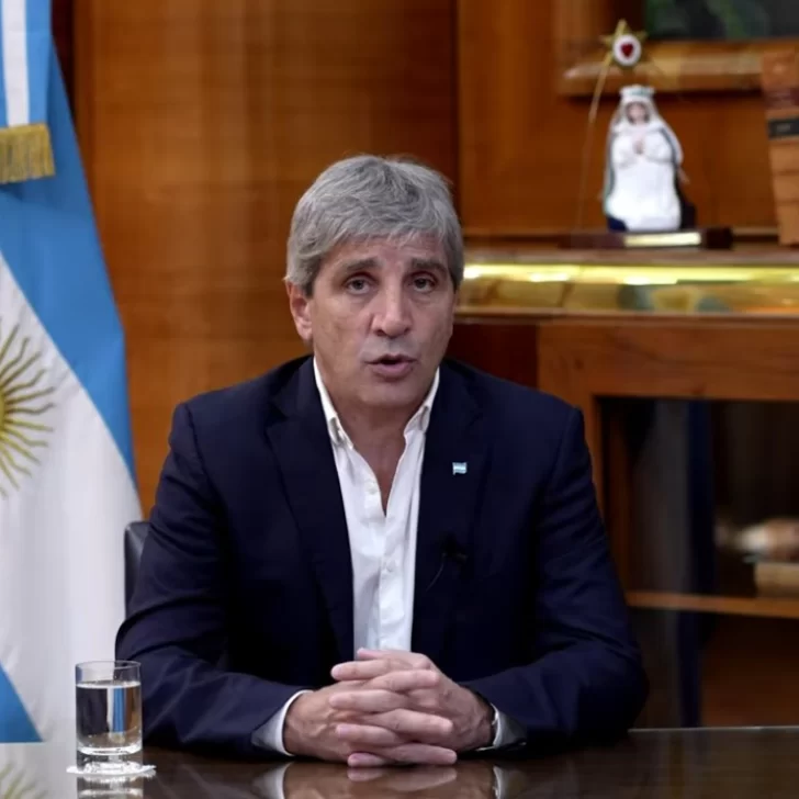 Caputo y su promesa a los empresarios: “Ahora se vienen las reformas laboral y tributaria” Caputo y su promesa a los empresarios: “Ahora se vienen las reformas laboral y tributaria”