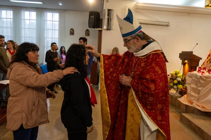 Jóvenes de Río Gallegos realizaron la confirmación