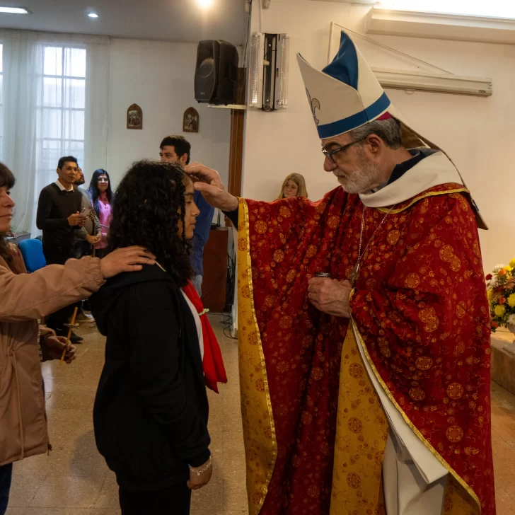 Jóvenes de Río Gallegos realizaron la confirmación