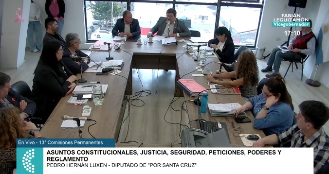  La comisión de Asuntos Constitucionales realizada este lunes en la Legislatura provincial.