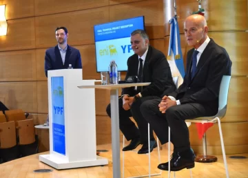 Horacio Marín a La Opinión Austral: “Es una emoción personal pero también para todos los que trabajamos en YPF”