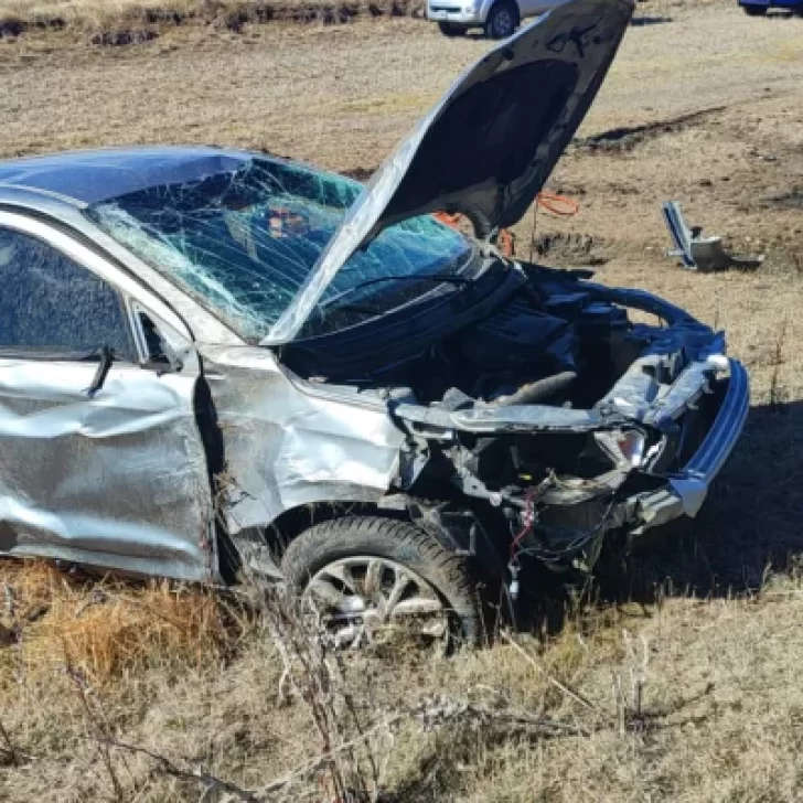 Pidieron cadena de oración por la menor que terminó con lesiones tras un violento vuelco Pidieron cadena de oración por la menor que terminó con lesiones tras un violento vuelco