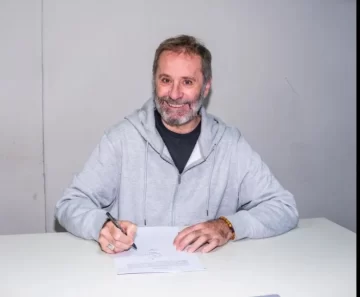 Juan Carlos Molina: el cura candidato en las elecciones 2025 que “es fuego” como el evangelio Juan Carlos Molina: el cura candidato en las elecciones 2025 que “es fuego” como el evangelio