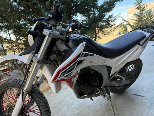 Denunció que le robaron la moto afuera de su casa: “Es mi único medio de transporte”