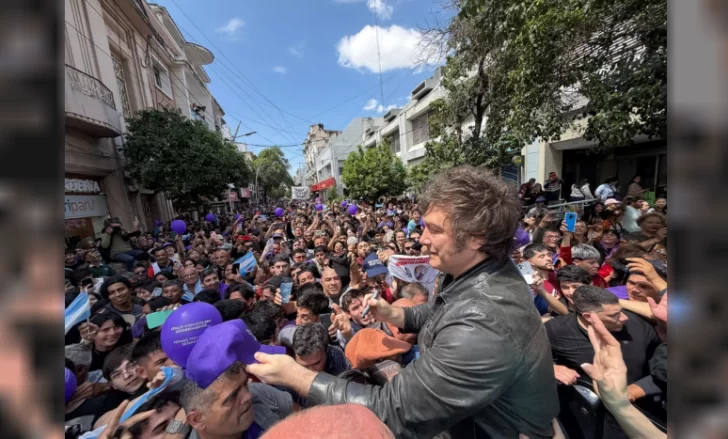 Tras su paso por Santiago del Estero, Milei llega a Tucumán para respaldar a La Libertad Avanza