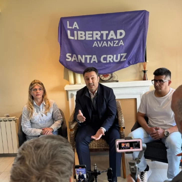 Luis Petri recorrió El Calafate con Jairo Guzmán y señaló que “no es una elección más” Luis Petri recorrió El Calafate con Jairo Guzmán y señaló que “no es una elección más”