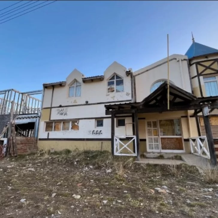 El Chaltén: el hallazgo de un hombre muerto en el hotel de la familia Kirchner aceleró el desalojo El Chaltén: el hallazgo de un hombre muerto en el hotel de la familia Kirchner aceleró el desalojo