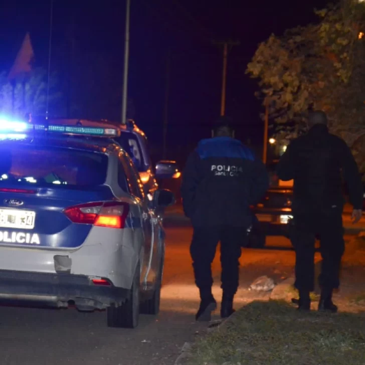 Denuncian a un hombre por intimidar con un arma blanca a una mujer en Las Heras Denuncian a un hombre por intimidar con un arma blanca a una mujer en Las Heras