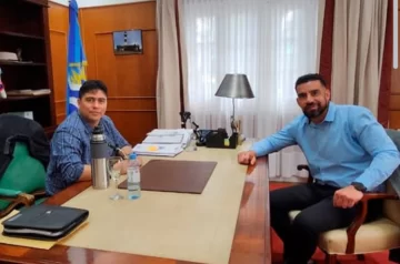El gobernador Claudio Vidal recibió al nuevo comisionado electo de Cañadón Seco El gobernador Claudio Vidal recibió al nuevo comisionado electo de Cañadón Seco