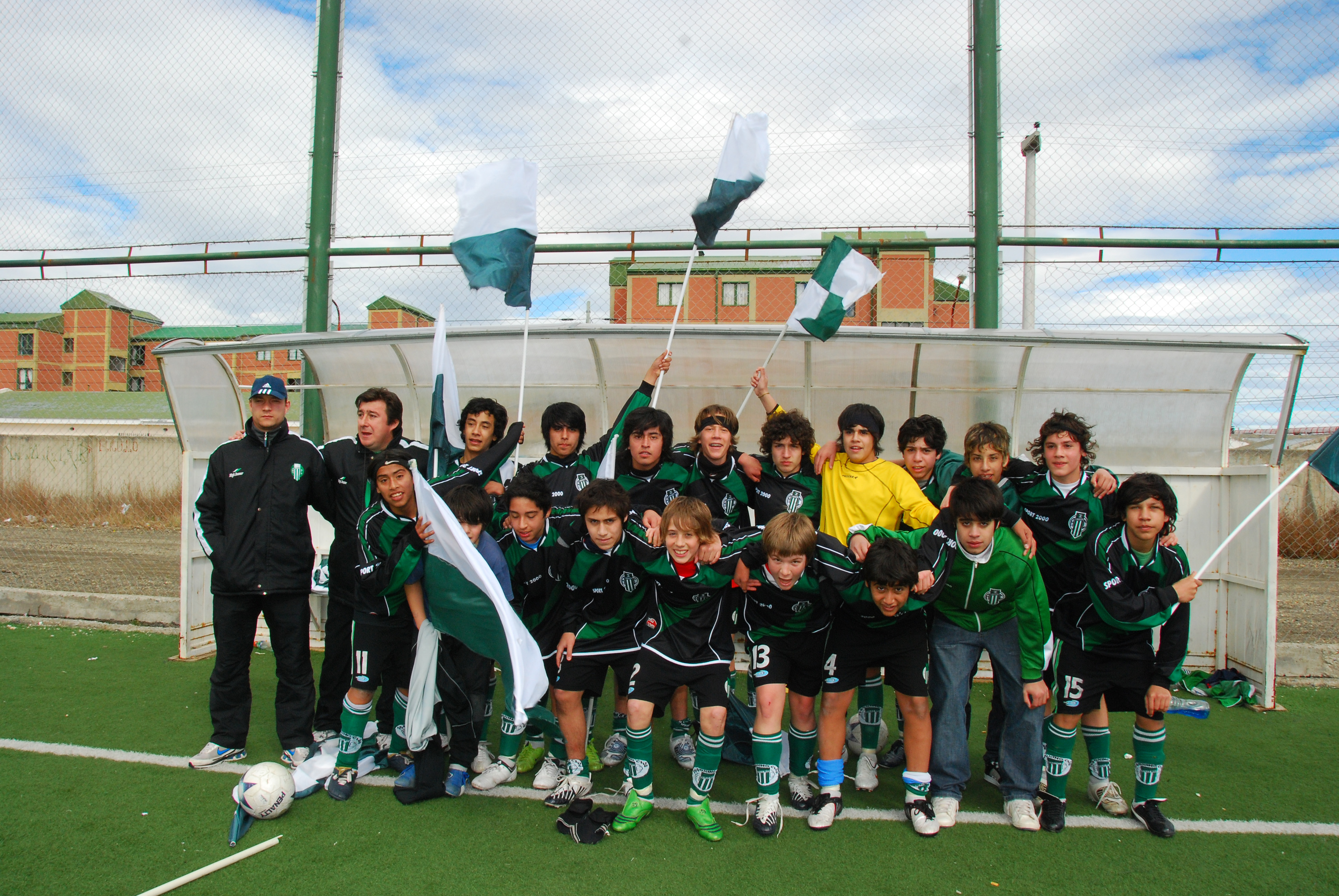  Rubén Capovilla y Matías Muñoz, campeones de la instancia local de los Juegos Evita 2009. FOTO: ARCHIVO LA OPINIÓN AUSTRAL