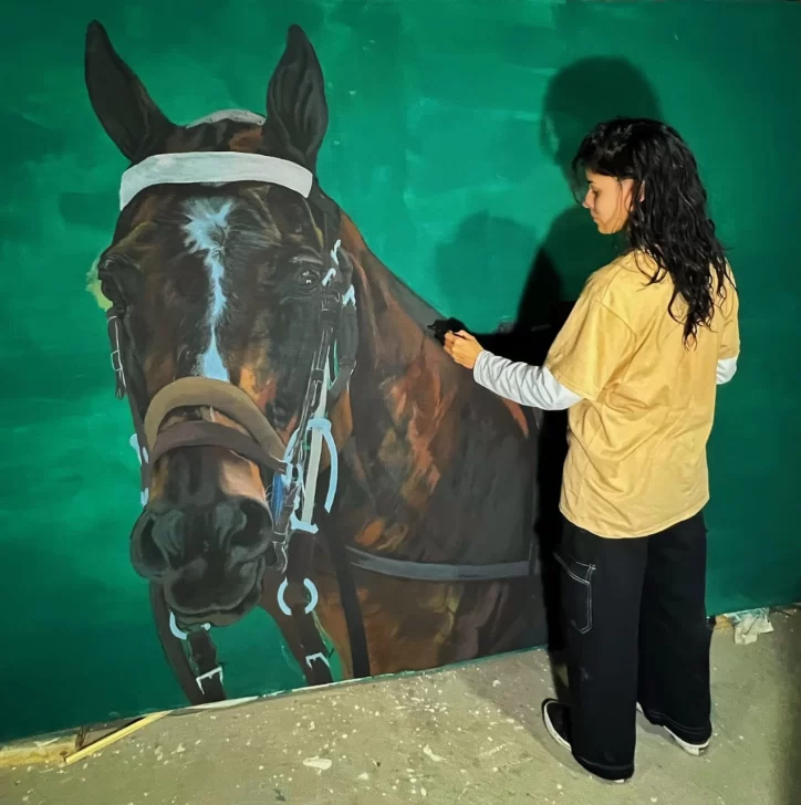 Es de Santa Cruz y su cuadro de la “Dolfina Cuartetera” será subastado a beneficio en el Abierto de Palermo