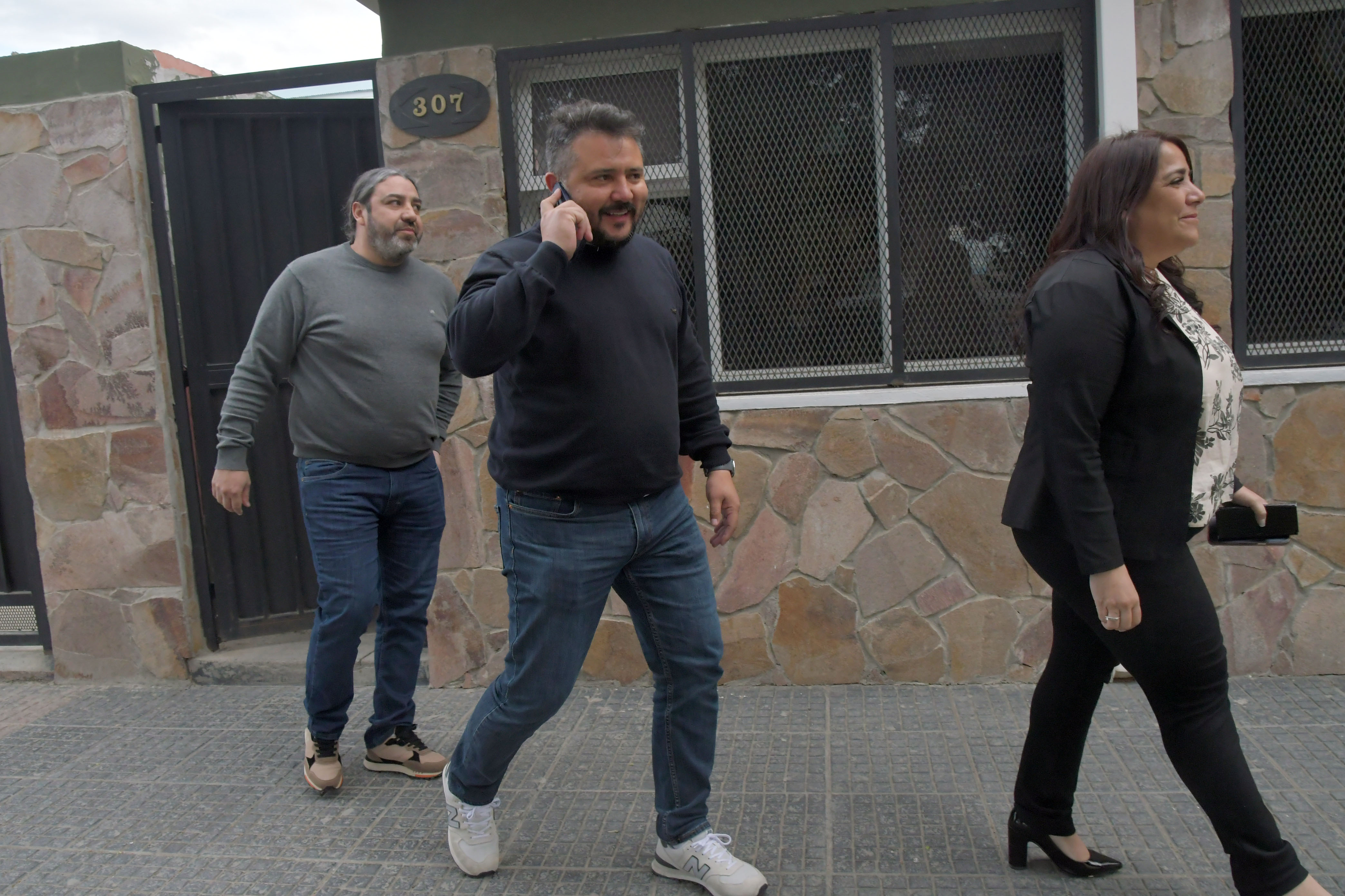  Los intendentes Analía Farías (Piedra Buena), Pablo Carrizo (Caleta Olivia) y Pablo Anabalón (Pico Truncado). (Foto: José Silva/La Opinión Austral).