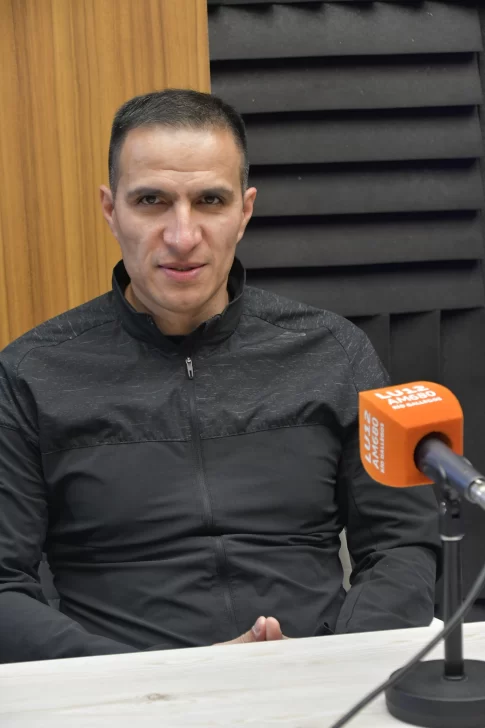  Sebastián Luna, DT de UPP.