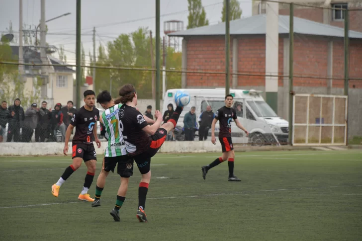 Torneo Regional Federal Amateur: Boxing y Escorpión empataron sin goles en el “Pichón” Guatti, en un estreno áspero y de detalles