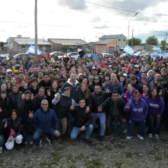 El cura Juan Carlos Molina cerró la campaña en el San Benito: “Nadie se salva solo”