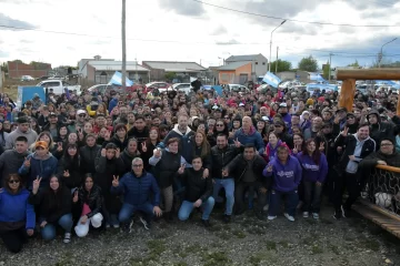 El cura Juan Carlos Molina cerró la campaña en el San Benito: “Nadie se salva solo” El cura Juan Carlos Molina cerró la campaña en el San Benito: “Nadie se salva solo”