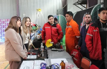 La Expo Carreras 2025 “Eligiendo tu futuro” visitó Río Turbio y Pico Truncado