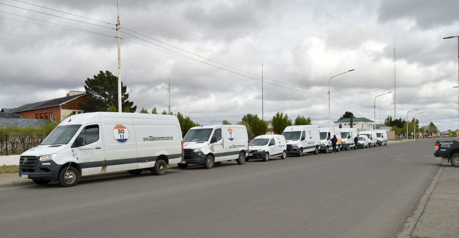  El correo comenzó este sábado con la distribución de las urnas y boletas.